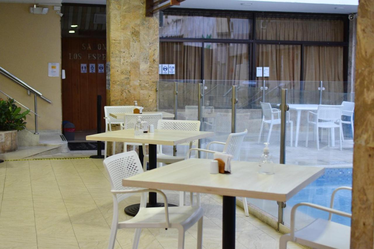 Hotel La Riviera Santa Marta  Bagian luar foto